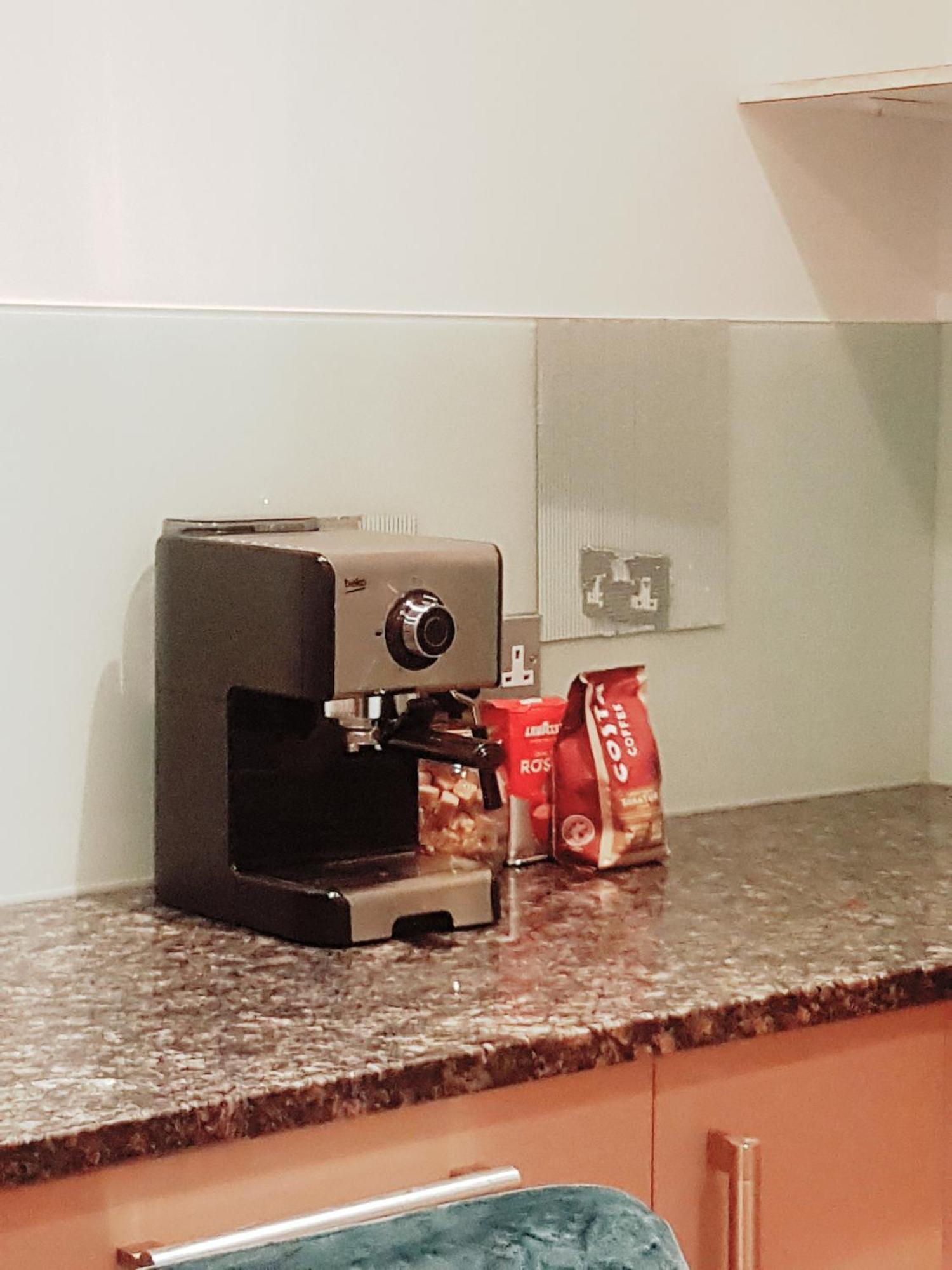 London City View Apartment, Short Walk To Tower Bridge, Free Parking Kültér fotó
